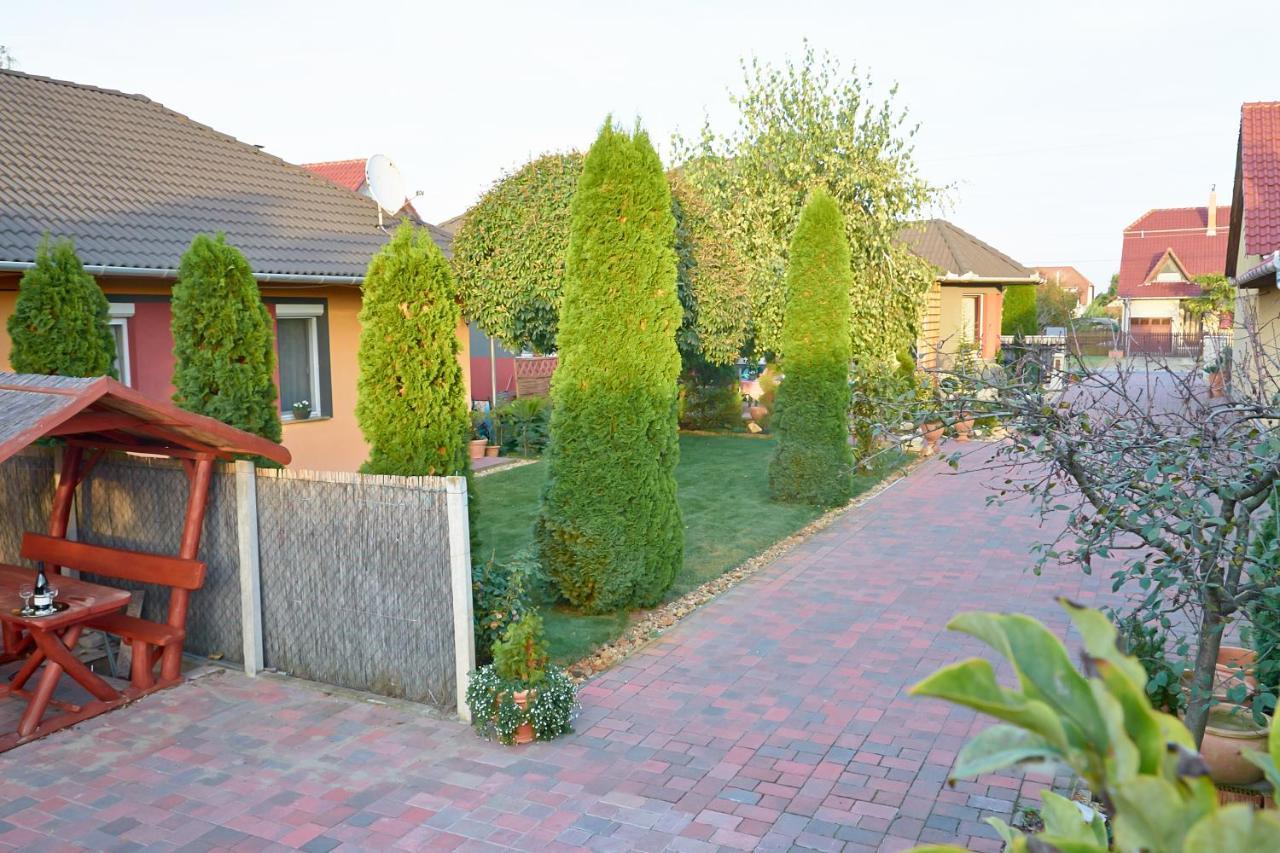 Homokhati Apartman Morahalom Exterior photo
